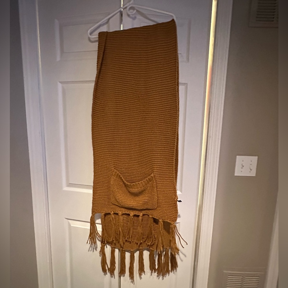 NWT Anthropologie Fringe Pocketed Knit Scarf